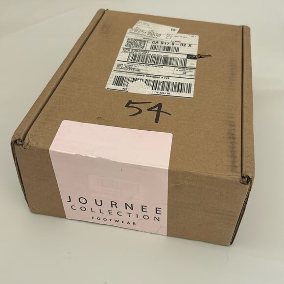 CLEARANCE NIB Journee Collection Kedzie Ankle Strap Center Cut Wedges Size 9 - Picture 7 of 8